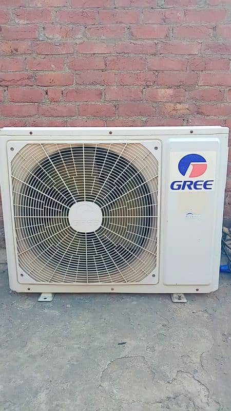 Gree DC inverter Ac heat and cool 1.5 ton 1