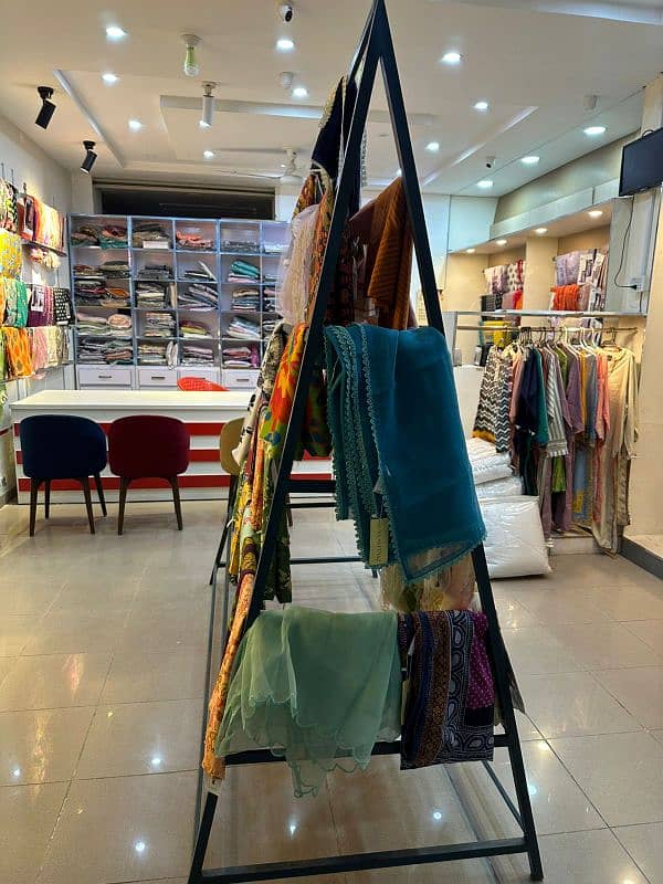 clothe stand 2