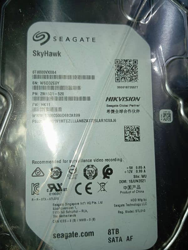 Brand New SkyHawk 8TB ST8000VX004 0