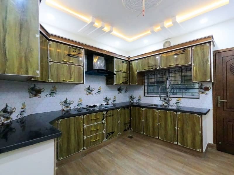 Sale A House In Lahore Prime Location 19