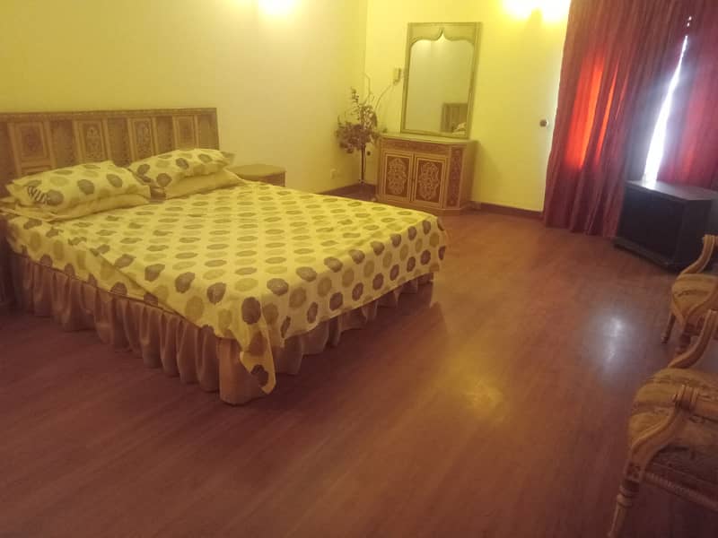 10 marla full furnished 3 bedroom in model town Q block for sale 9