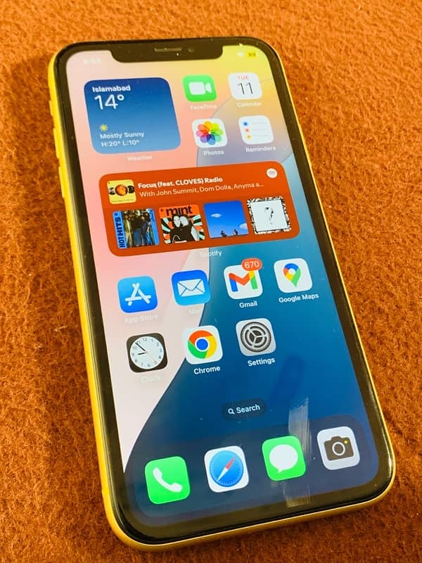 iPhone Xr (64GB waterpack) 0