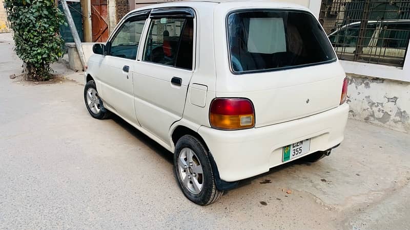 Daihatsu Cuore 2005 1