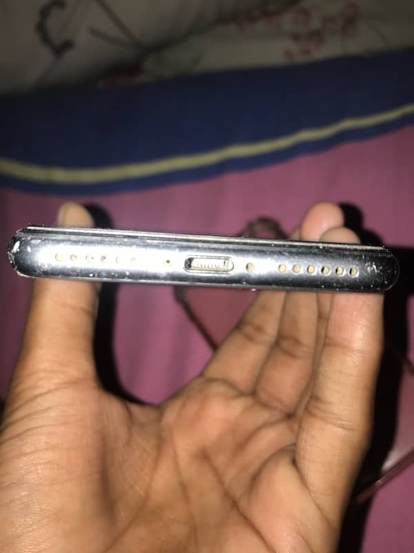 Iphone 8 pta 10/10 condition 0