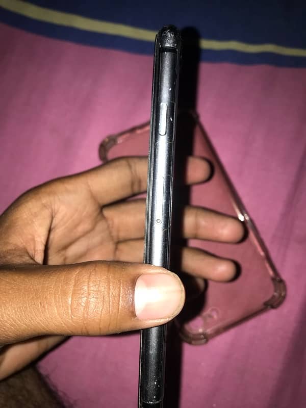 Iphone 8 pta 10/10 condition 3