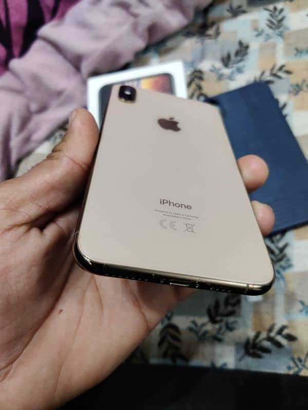 XS max 256 GB 8