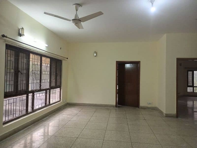 F10 Top location Portion available for Rent 5