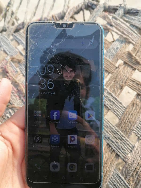 itel p36 pro gb3 gb32 all ok glass damage 0