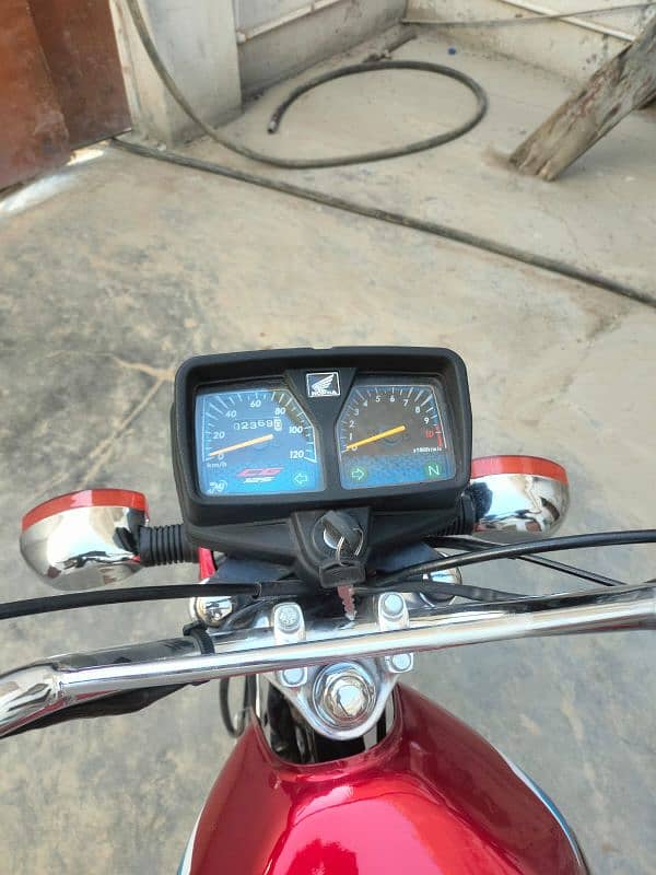 HONDA 125 2024 (HYDERABAD NUMBER) 4