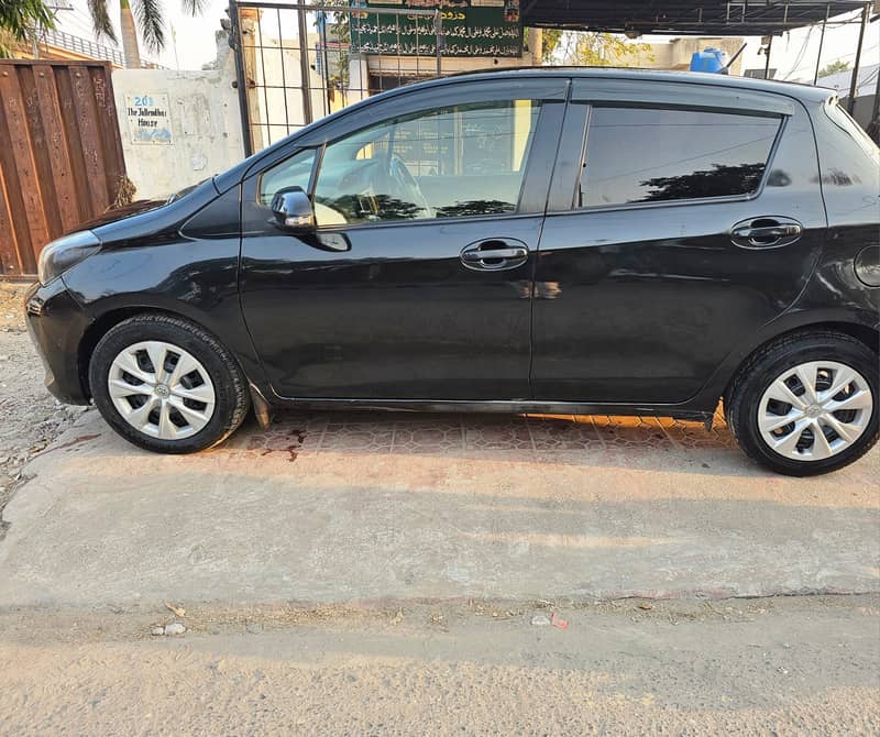 Toyota Vitz 2016 Model 1