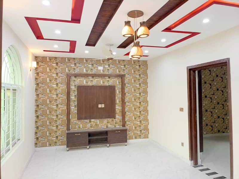 5 Marla House for Rent in Johar Town for Family and Silent office (Call center + Software house) 3