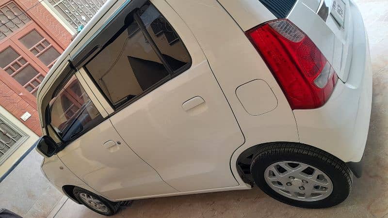 Suzuki Wagon R 2018 4