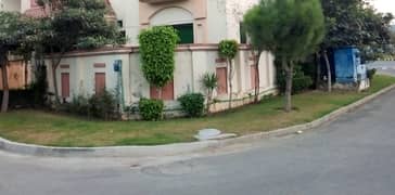 15 Marla (Corner House) For Sale on  (Dc - Colony) (Rachna Block) Excellent Opportunity