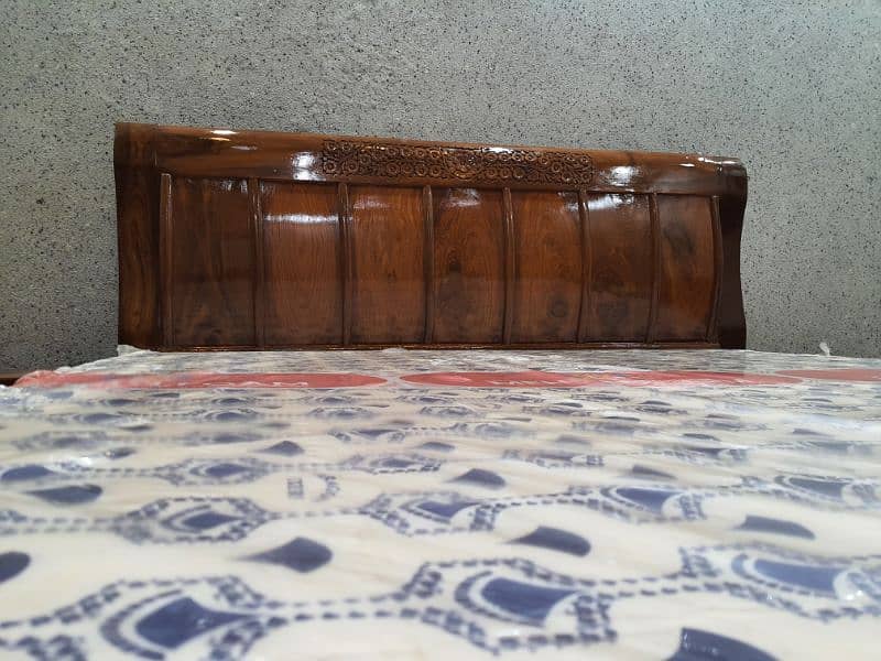 Seesham Solid wood Bed set new Not used King size (just call me) 3