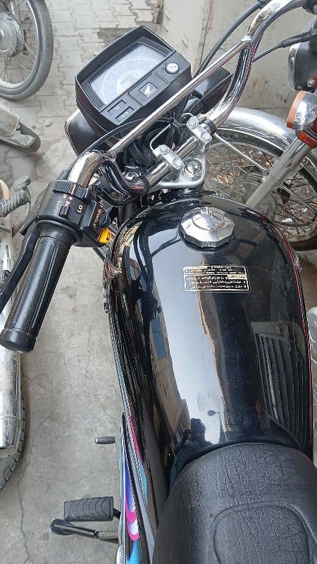 Honda cd70 Black 4