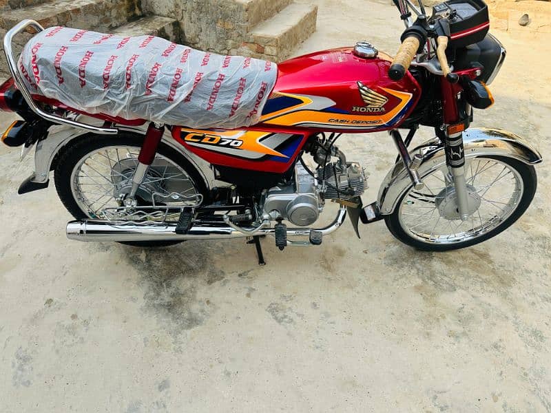 new motorcycle ha num all Punjab ka laga howa ha 1