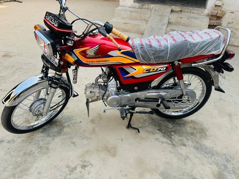 new motorcycle ha num all Punjab ka laga howa ha 6