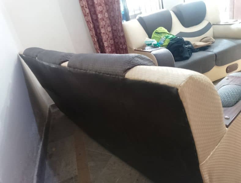 Sofa Set 9/10 condition 2