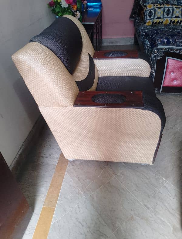 Sofa Set 9/10 condition 7