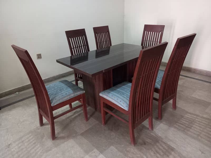 Dining Tabe with 6 Chairs in Excellent Condition Rs. 45000/- 0