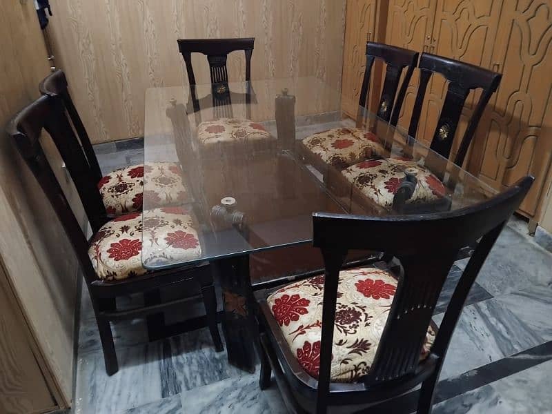 Dining Table with 6 chairs 3