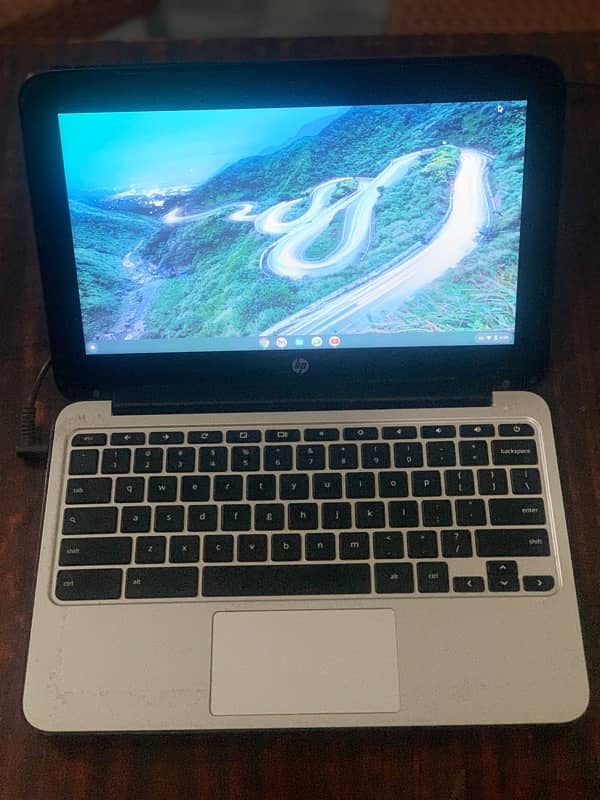 HP chrome Book in good condition 0