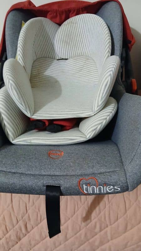 carry cot & car seat 3