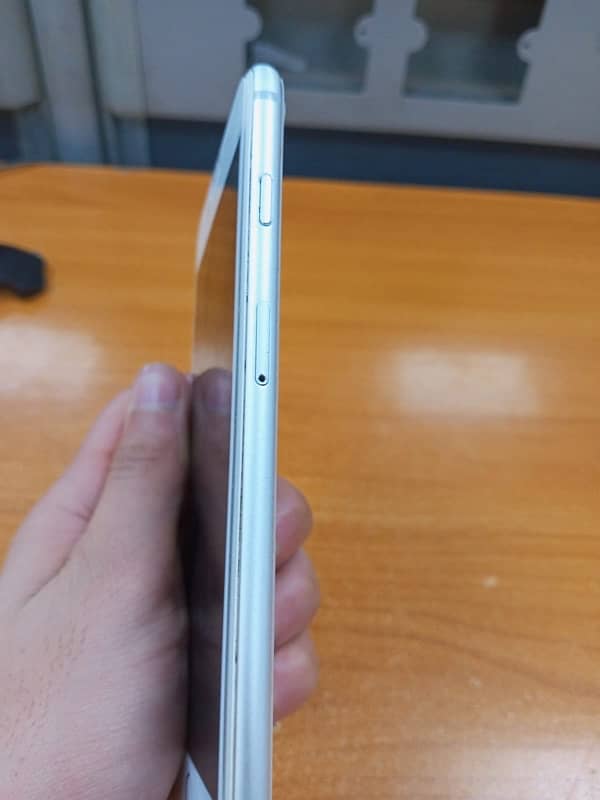 Iphone 8 Plus Non PTA 2