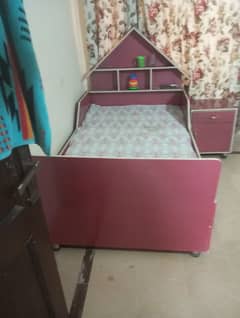 wooden ka baby bed 30000 ka banvaya tha