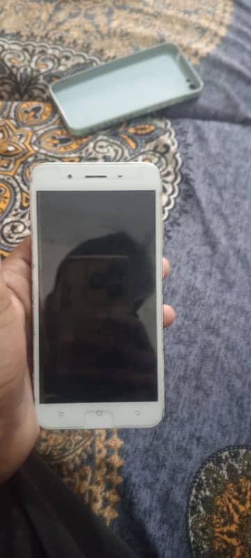 vivo Y66 -affordable mobile 0