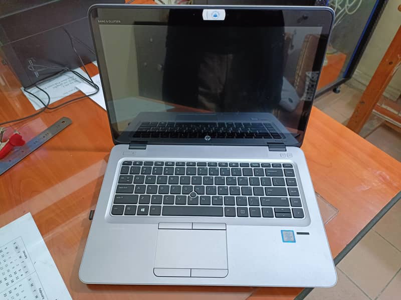 HP840 G4 i5-7300U 12gb RAM 256gb SSD, Touch screen, Original Charger 2