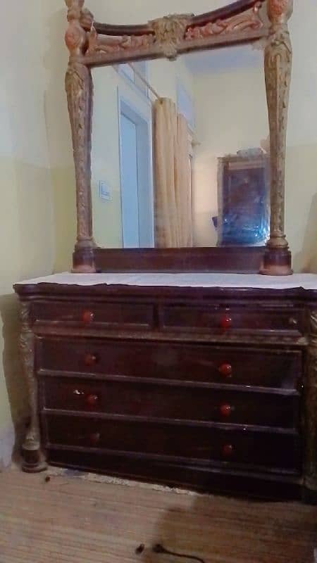 dressing table for sale. . . 3