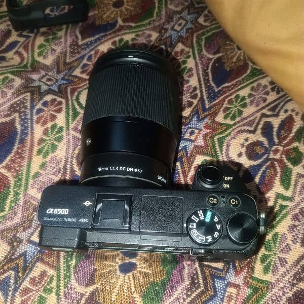 Urgent sale Sony a6500 with 16mm lens 1