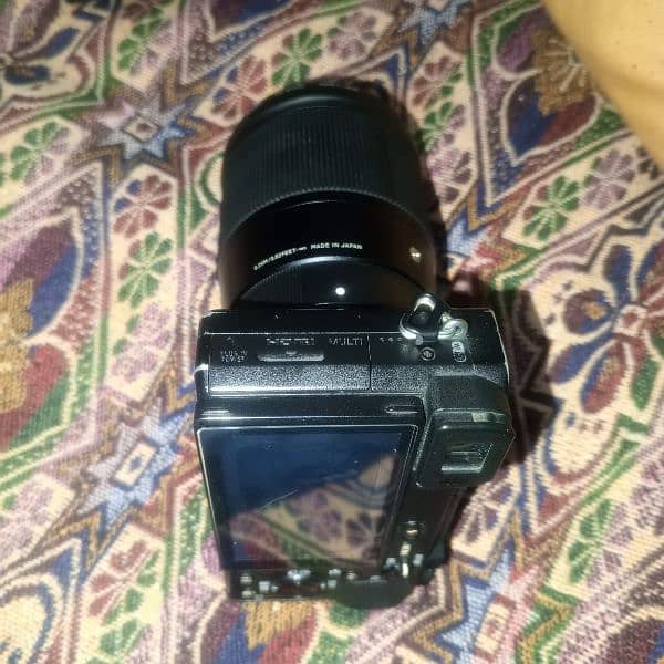 Urgent sale Sony a6500 with 16mm lens 2