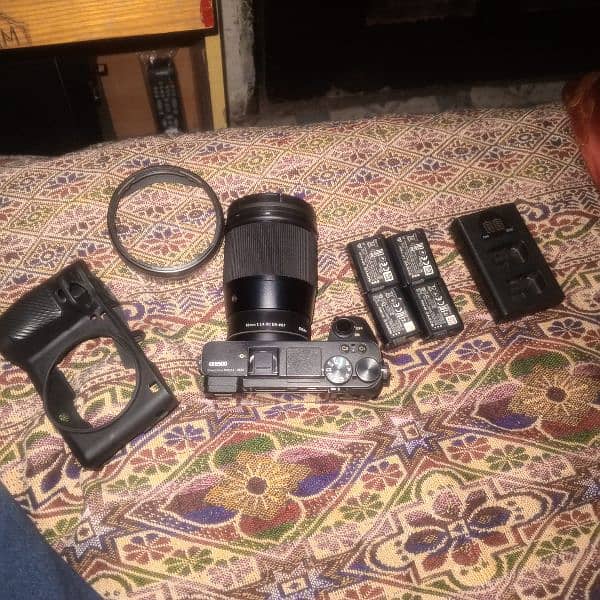 Urgent sale Sony a6500 with 16mm lens 5