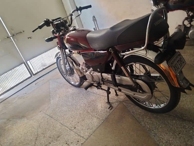 Honda CD 70 4