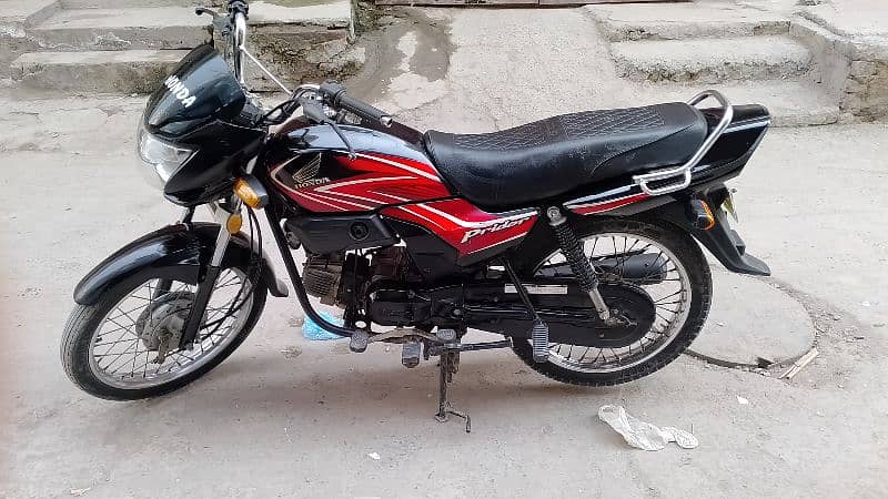 Honda pirdar 100 cc model 21 2