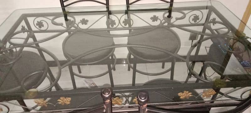 Dining Table. Top Glass with 6 chair's 0