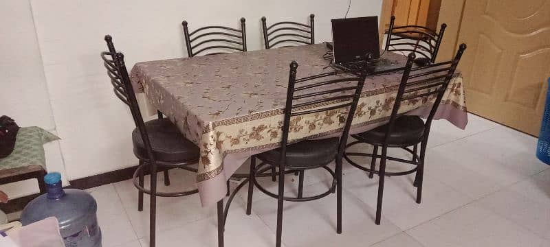 Dining Table. Top Glass with 6 chair's 2