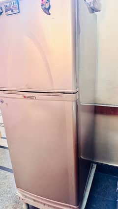 Dowlance Fridge /Freezer / Refrigerator