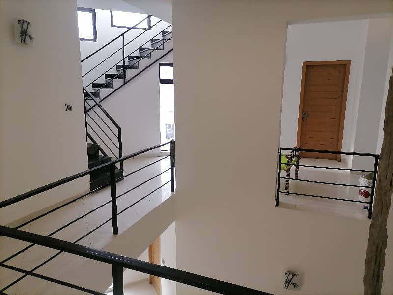 A Spacious 1 Kanal House In Bahria Town Phase 8 7