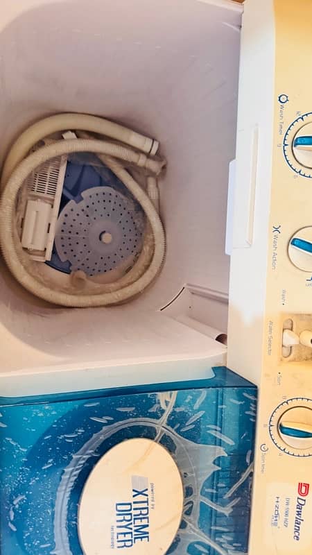 Dowlance Washing Machine with Dryer 2