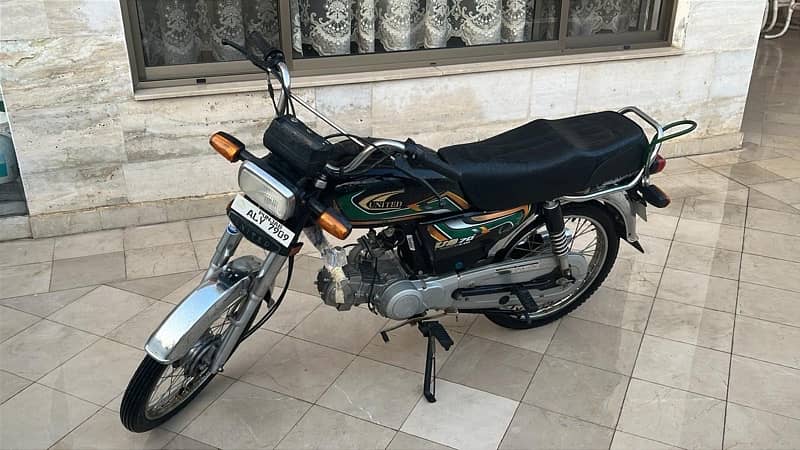 United 70cc Manual Motorbike Brand New 0