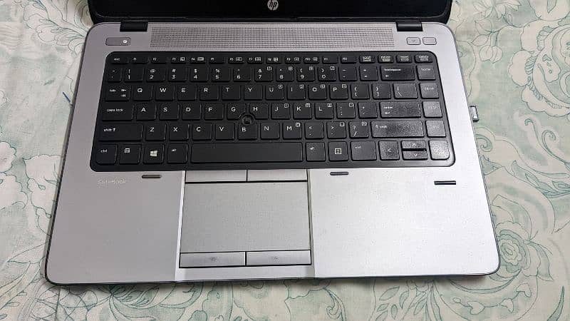 Hp elite book 840 G1 I5 4th generation 8gb ram 128gb ssd 4