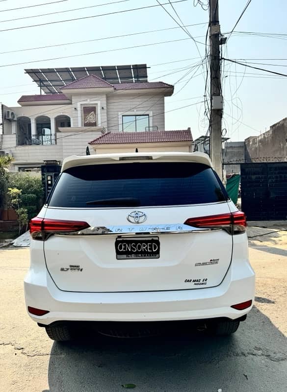 Toyota Fortuner 2017 0