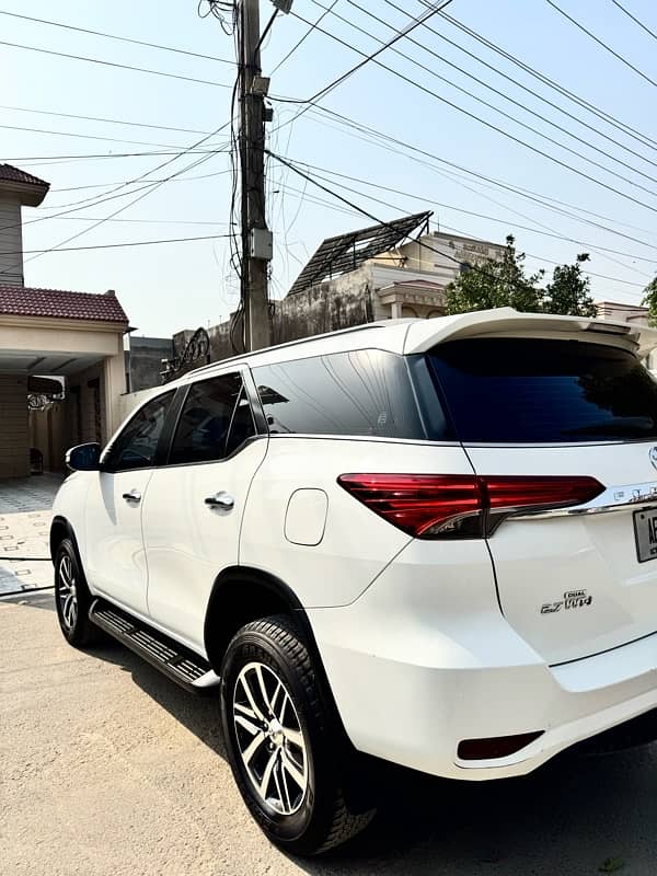 Toyota Fortuner 2017 6