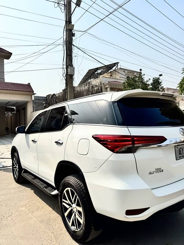 Toyota Fortuner 2017 7