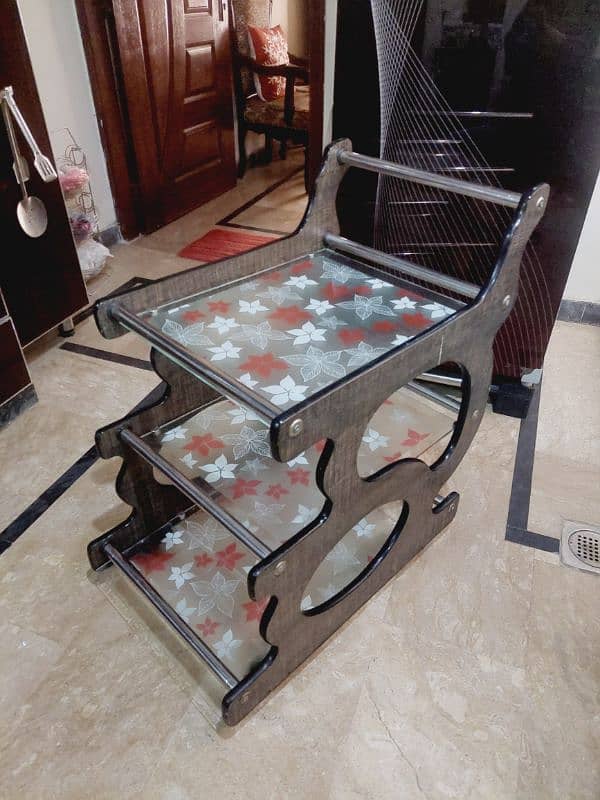 Serve Trolley in Good Condition 1