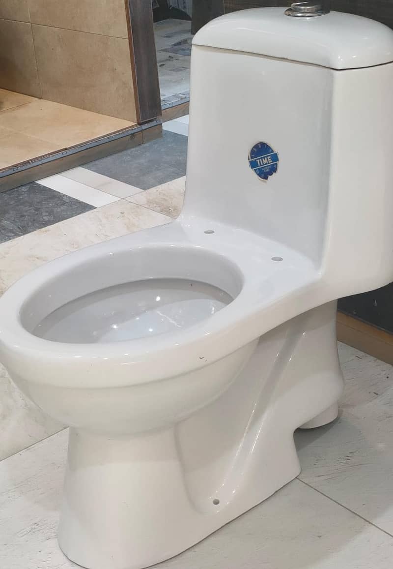 Toilet Commode ( Brand new ) 1