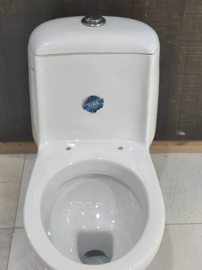 Toilet Commode ( Brand new ) 2